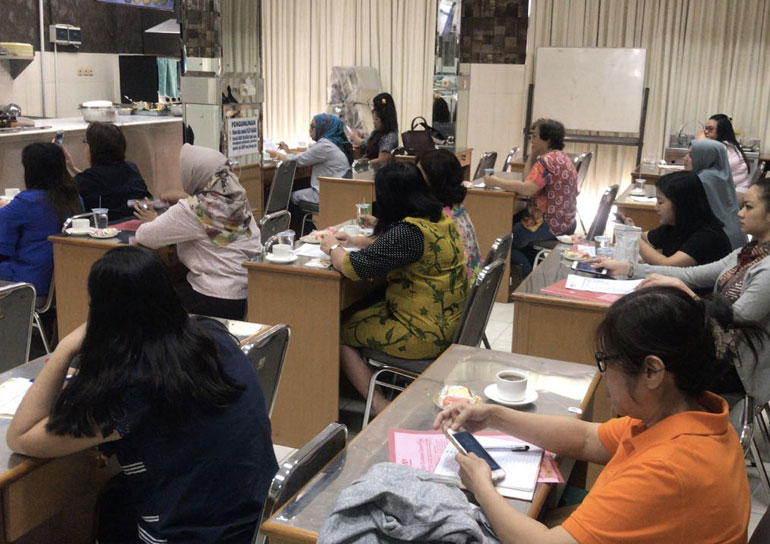 bola gluten free cake 770x544