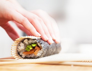 tips-menggulung-sushi